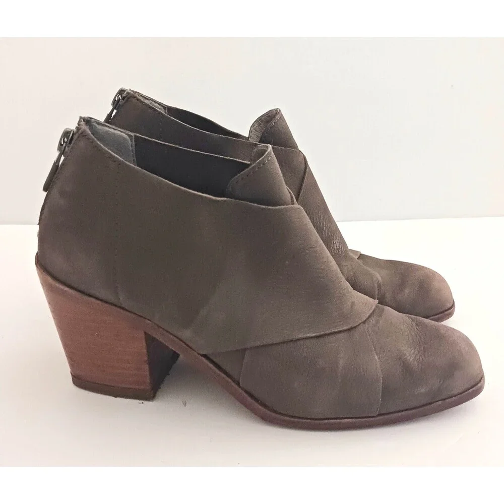 Eileen Fisher Ember Mushroom Brown Suede Ankle Boot Sz 5 Wood Block Heel Zip